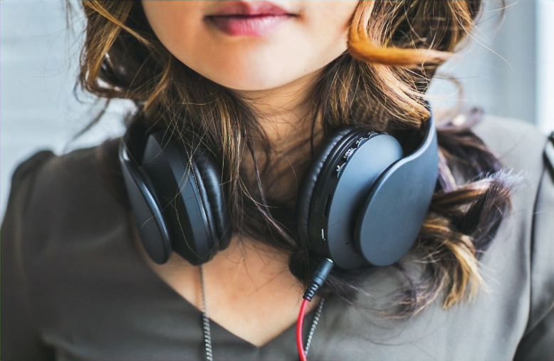 headphones_edited.jpg